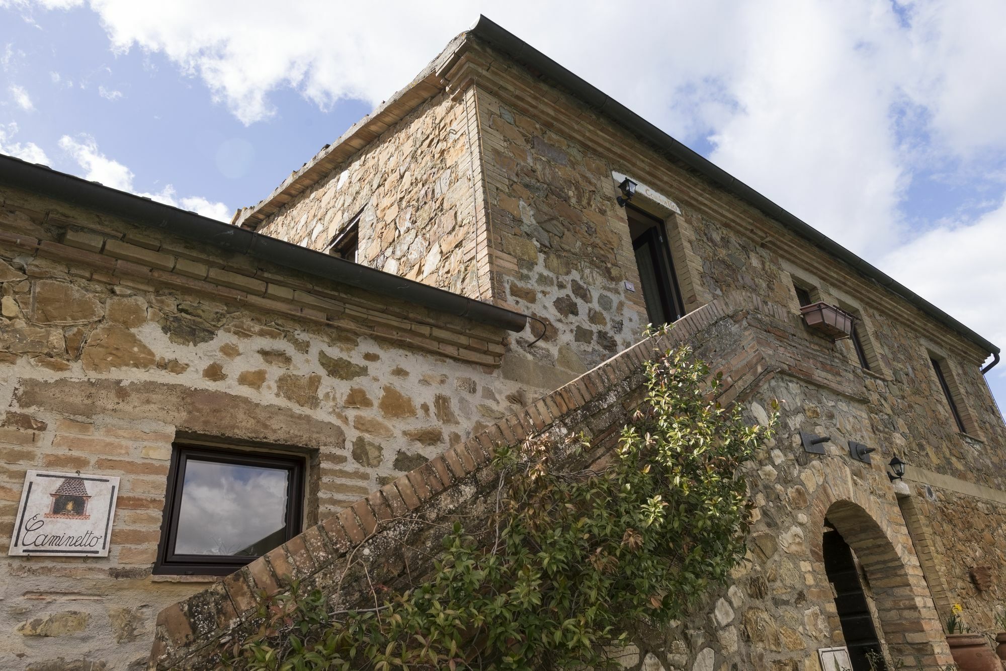 Wine Resort Colsereno 蒙塔尔奇诺 外观 照片